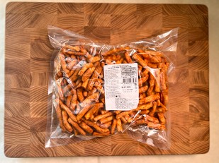 Фрайчизы со вкусом салями (100 гр.): Сыр копченый на ольхе с перцем 