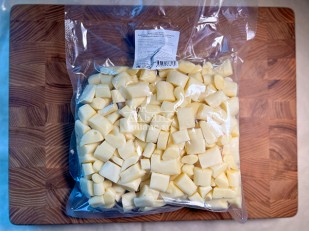 Снеки к пиву: Сырный продукт ФЕРМЕРСКИЙ бочонок белый