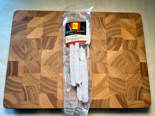 Колбаски ФОМА ЛУКИЧ (с сыром) (по 0,5кг): Колбаски сыровяленые Mini Fuet 