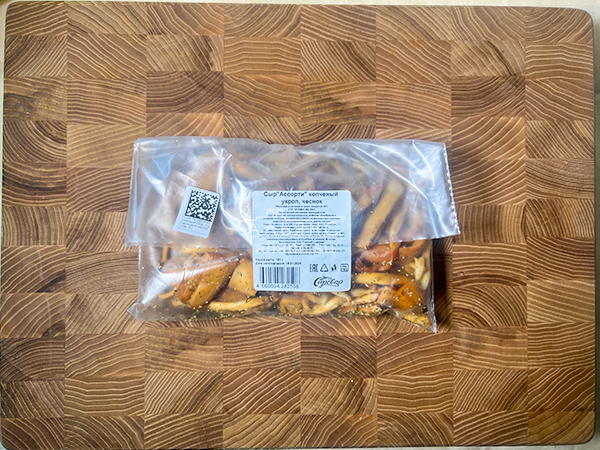 Сыр 150 гр ГОРНЫЙ СЫРОВАР (Ассорти копчёный с укропом и чесноком) в Ульяновске