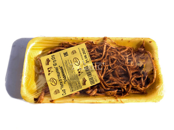 Сыр чечил некопченый "с аджикой" в лотке в Ульяновске